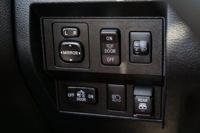 Used 2019 Toyota Tundra Limited w/ Limited Premium Package AWD/4WD image 24
