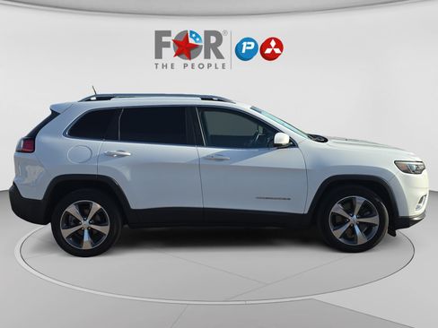 Used 2019 Jeep Cherokee Limited FWD image 6