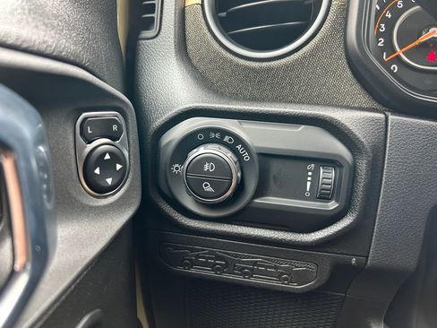 New 2026 Jeep Gladiator Sport image 21