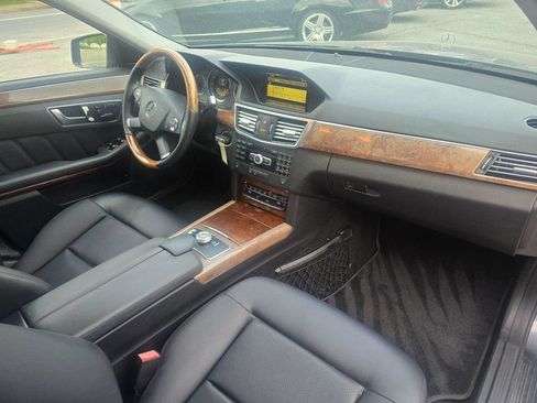 Used 2012 Mercedes-Benz E 350 4MATIC Sedan image 9