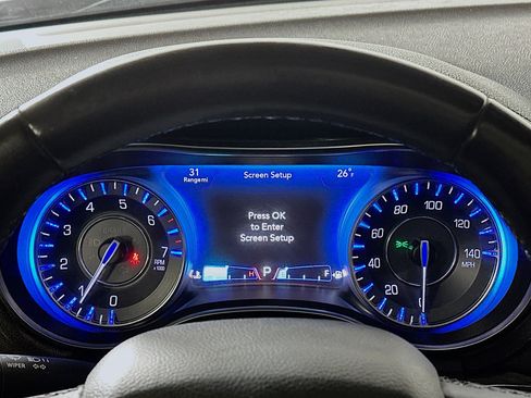 Used 2016 Chrysler 300 Limited image 12