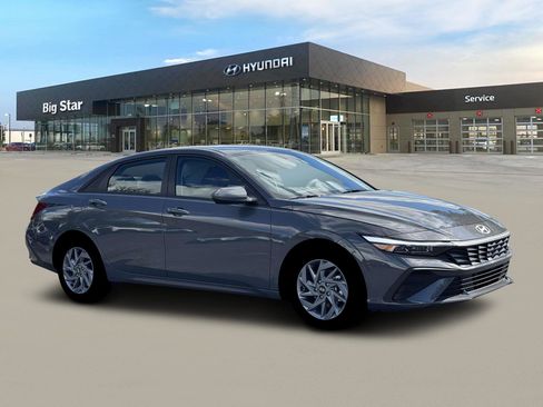 New 2026 Hyundai Elantra Blue FWD image 10