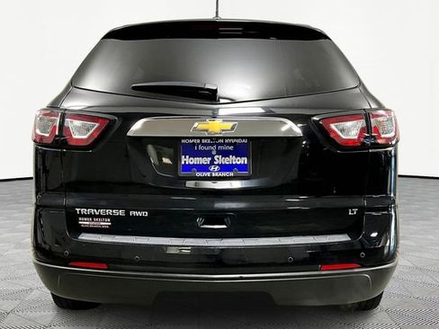 Used 2017 Chevrolet Traverse LT image 4