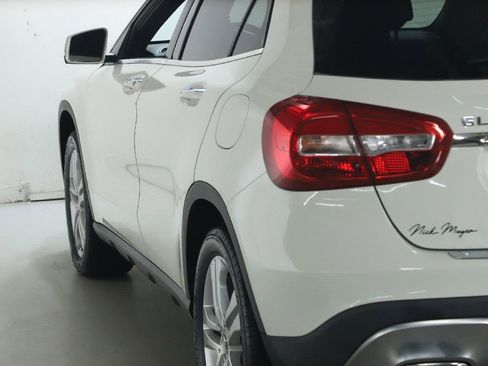 Used 2018 Mercedes-Benz GLA 250 4MATIC image 42