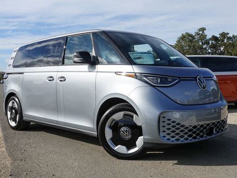 New 2025 Volkswagen ID. Buzz Pro S image 2