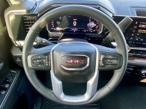 Used 2025 GMC Sierra 1500 Elevation image 39