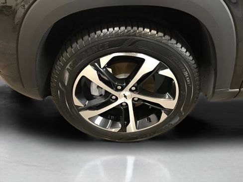 Used 2024 Chevrolet Trax RS image 12