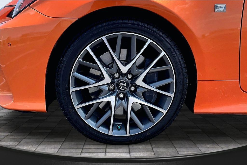 Used 2016 Lexus RC 200t RWD image 9