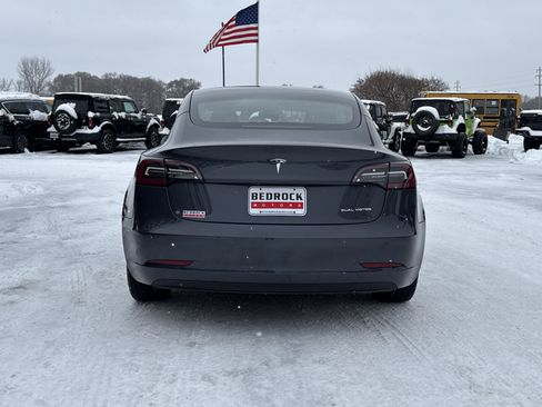 Used 2022 Tesla Model 3 Long Range image 10