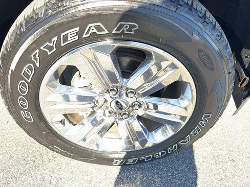 Used 2020 Ford F150 Lariat w/ Equipment Group 502A Luxury AWD/4WD image 34