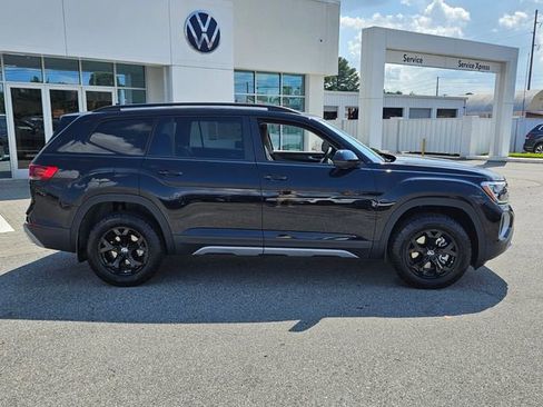 New 2026 Volkswagen Atlas Peak Edition image 16