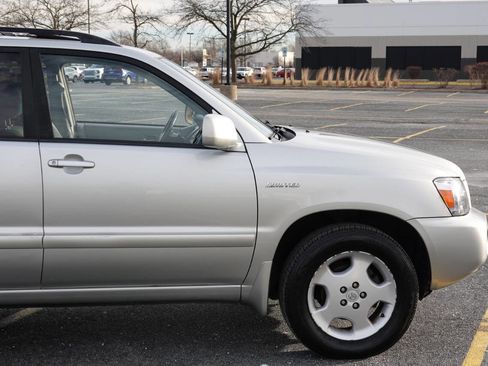 Used 2005 Toyota Highlander Limited AWD/4WD image 29