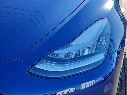 Used 2021 Tesla Model Y Long Range image 34