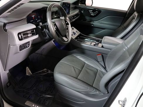 Used 2020 Lincoln Aviator Reserve w/ Equipment Group 201A AWD/4WD image 12