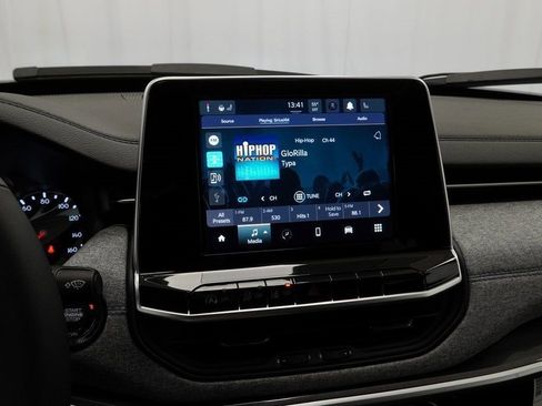 New 2026 Jeep Compass Latitude image 21