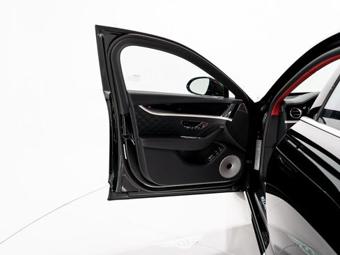 New 2025 Bentley Flying Spur Plug-In Hybrid image 10