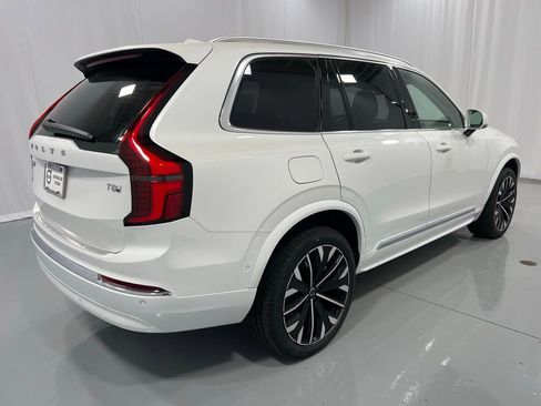 New 2025 Volvo XC90 T8 Plus w/ Protection Package Premier image 6