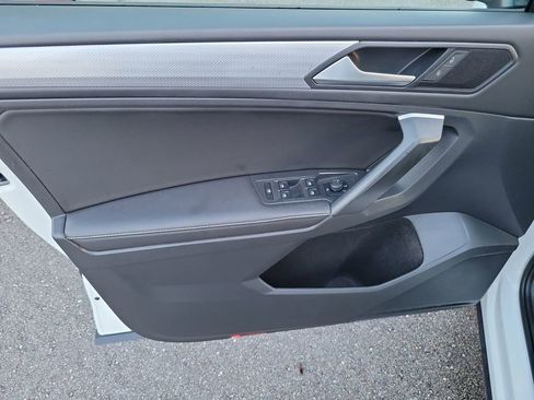 Used 2024 Volkswagen Tiguan S image 16