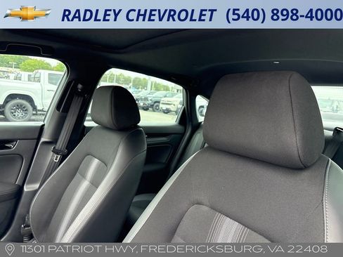 Used 2025 Honda Civic Sport image 2
