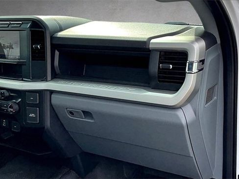 Used 2024 Ford F250 XL w/ Snow Plow/Camper Package image 10