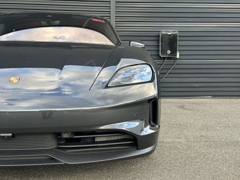 New 2026 Porsche Taycan 4S image 15