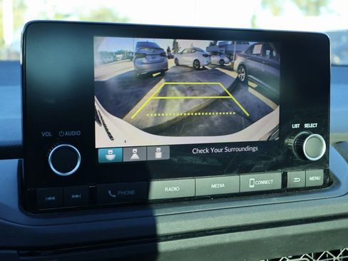 Used 2023 Honda Accord EX image 4