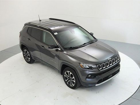 Used 2022 Jeep Compass Limited image 14