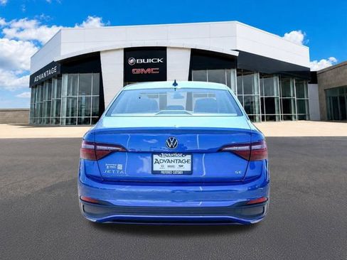 Used 2024 Volkswagen Jetta SE FWD image 7