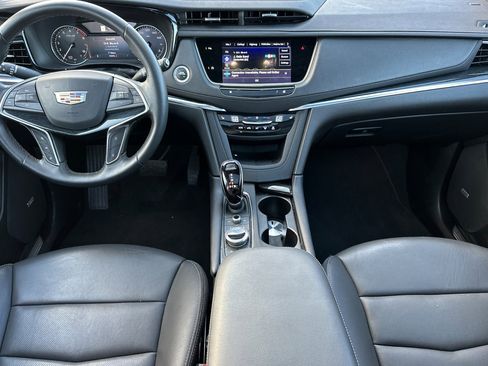 Used 2025 Cadillac XT5 Premium Luxury image 15