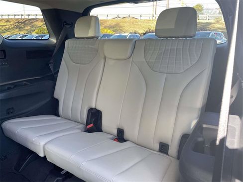 Used 2023 Hyundai Palisade Limited image 12