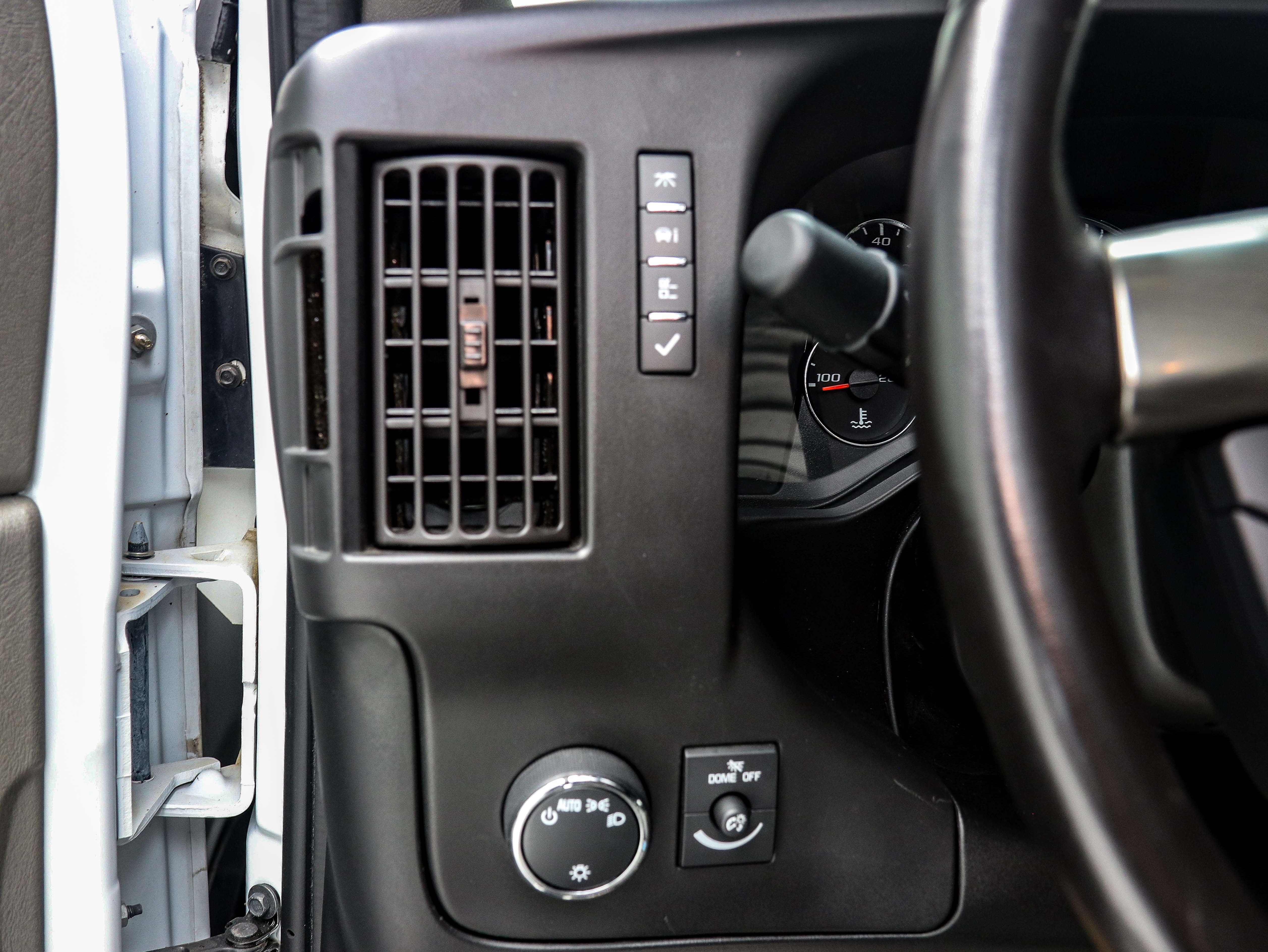Used 2019 Chevrolet Express 3500 LS RWD image 23