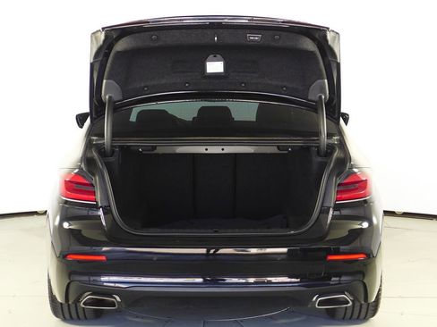 Used 2023 BMW 530i w/ Convenience Package RWD image 10