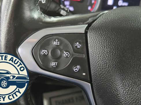 Used 2021 Chevrolet Traverse Premier image 13