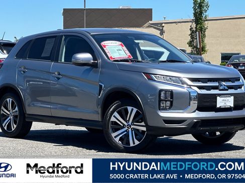 Used 2025 Mitsubishi Outlander Sport SE AWD/4WD image 1