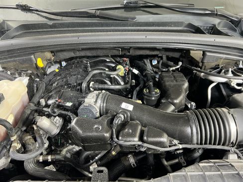 Used 2021 Jeep Grand Cherokee L Limited AWD/4WD image 33