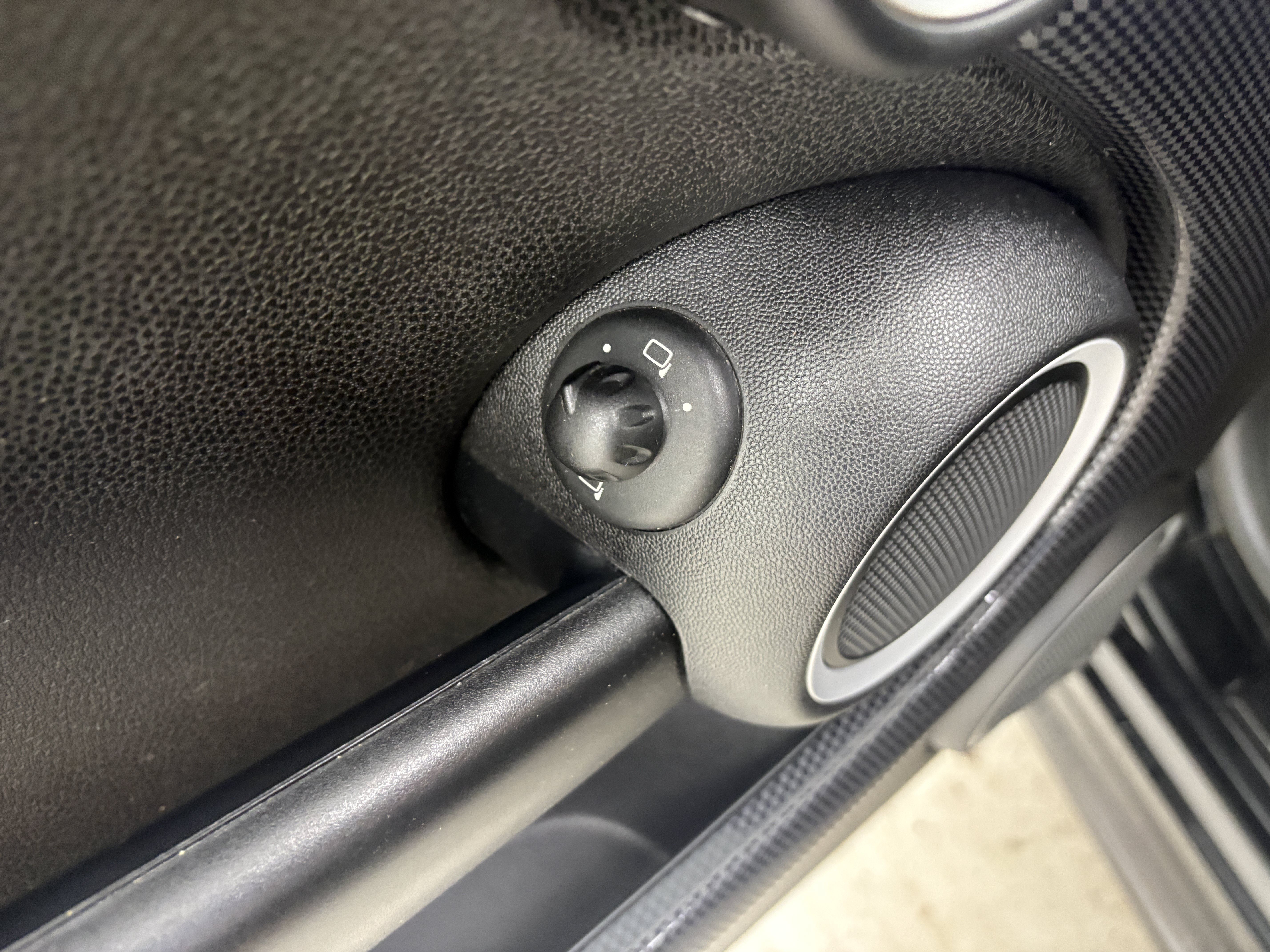 Used 2013 MINI Cooper S FWD image 19