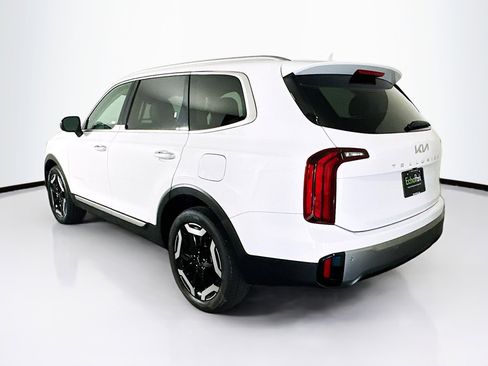 Used 2025 Kia Telluride S image 5