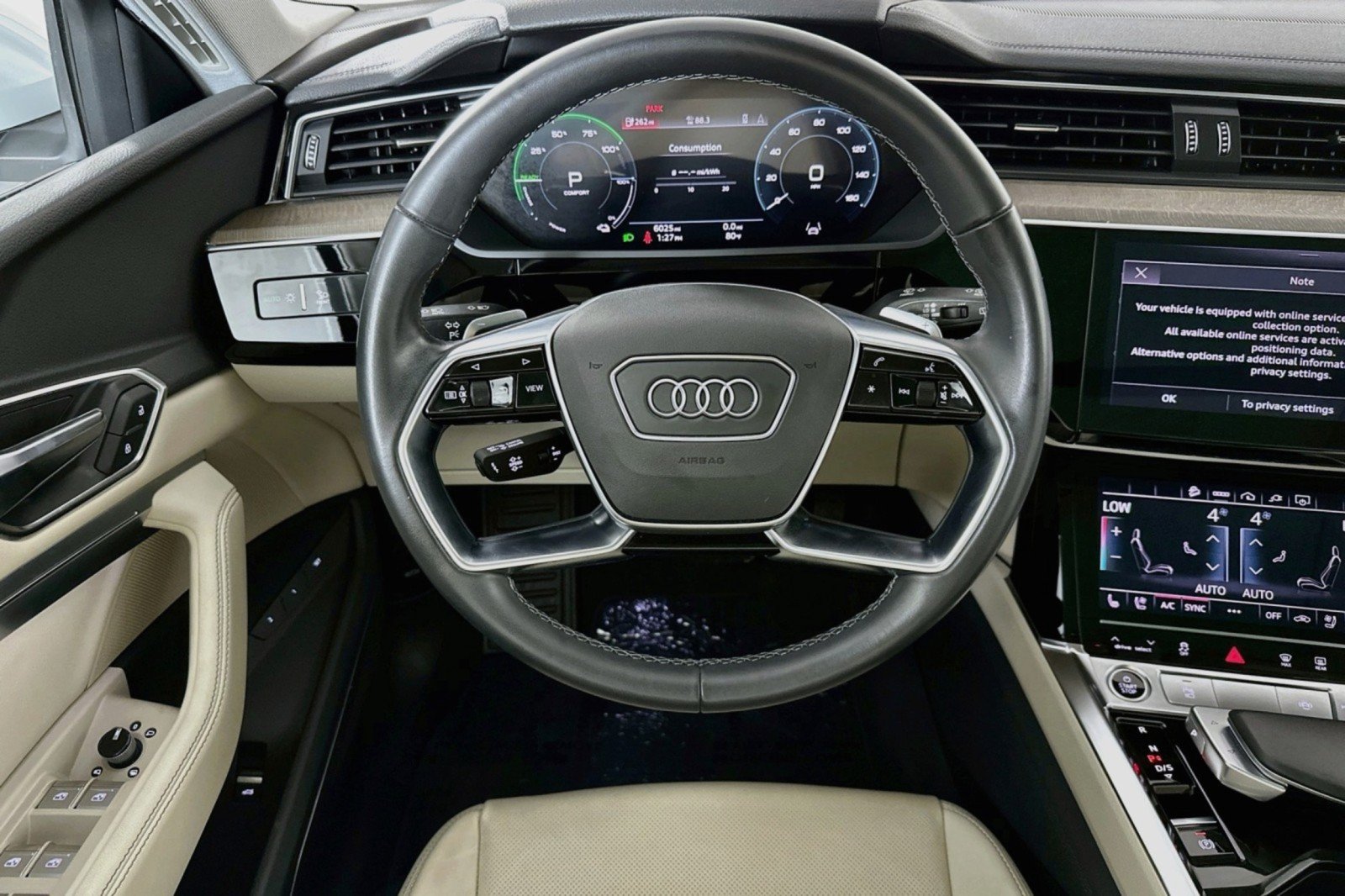 Used 2024 Audi Q8 e-tron Premium Plus AWD/4WD image 5