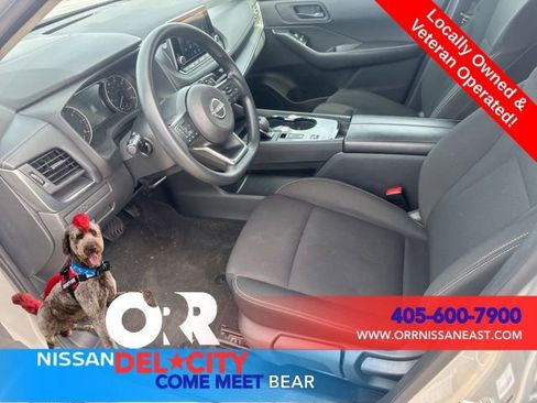 Used 2024 Nissan Rogue S FWD image 3