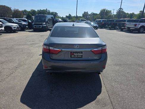 Used 2013 Lexus ES 350 w/ Luxury Pkg FWD image 3