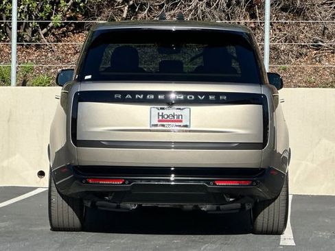 New 2026 Land Rover Range Rover SE image 4