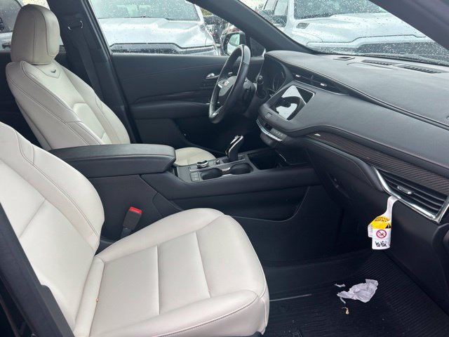 Used 2020 Cadillac XT4 Sport w/ Cold Weather Package AWD/4WD image 7