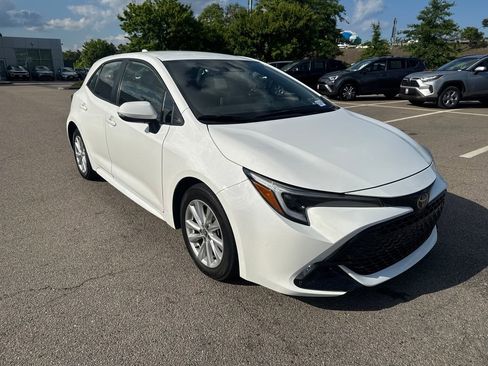 Used 2023 Toyota Corolla SE FWD image 9