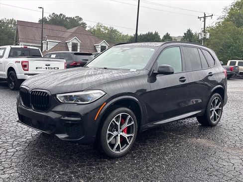 Used 2022 BMW X5 sDrive40i w/ M Sport Package RWD image 3