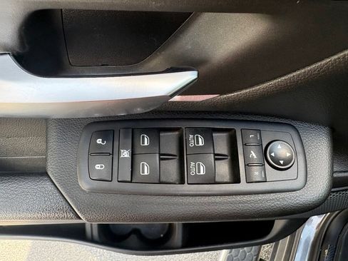 Used 2019 RAM 1500 Big Horn RWD image 13