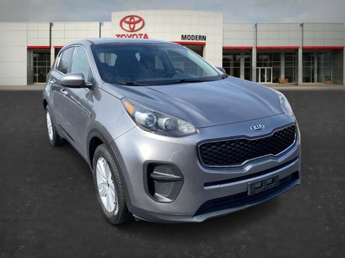 Used 2018 Kia Sportage LX image 3
