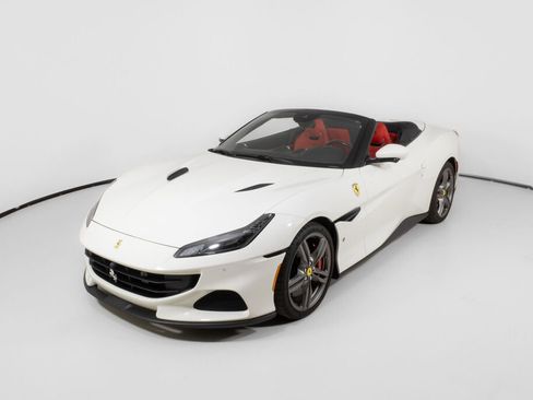 Used 2022 Ferrari Portofino M image 2