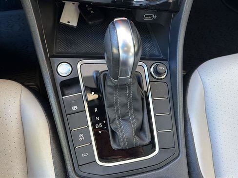 Used 2019 Volkswagen Jetta R-Line FWD image 22