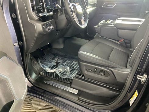 Used 2024 GMC Sierra 1500 Elevation image 16