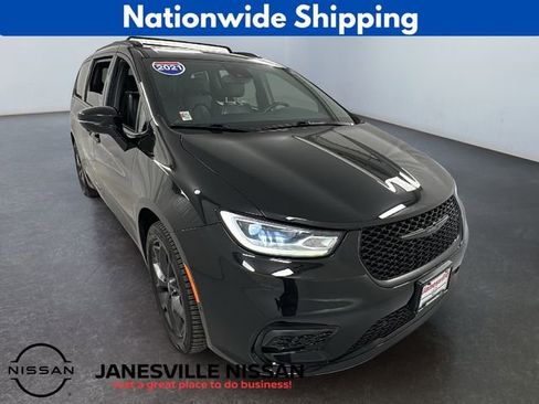 Used 2021 Chrysler Pacifica Touring-L w/ Uconnect Theater Family Group image 1